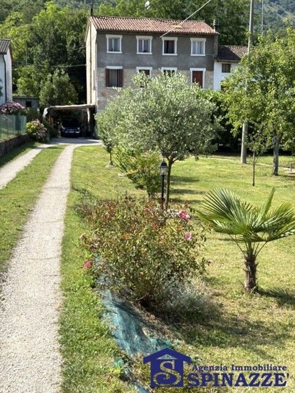 casale in vendita a Caneva in zona Sarone
