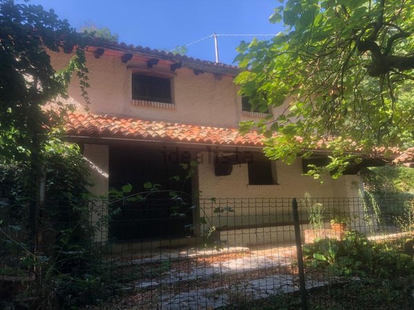 casa indipendente in vendita a Caneva in zona Fratta