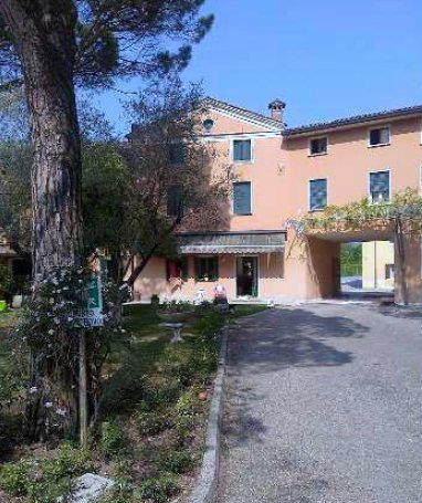 casa indipendente in vendita a Caneva in zona Fratta