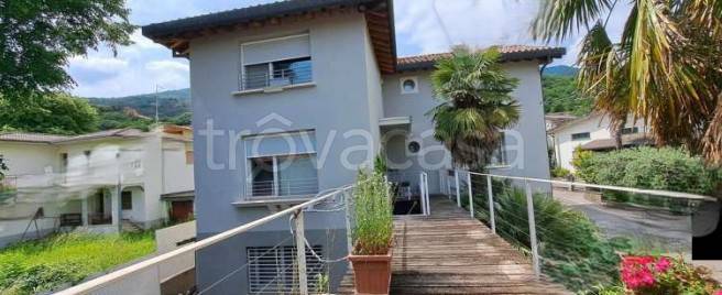 casa indipendente in vendita a Caneva in zona Sarone