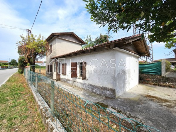 casa indipendente in vendita a Casarsa della Delizia in zona San Giovanni