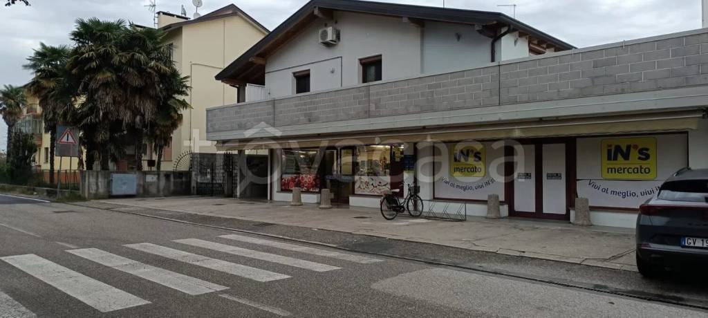 negozio in vendita a Casarsa della Delizia