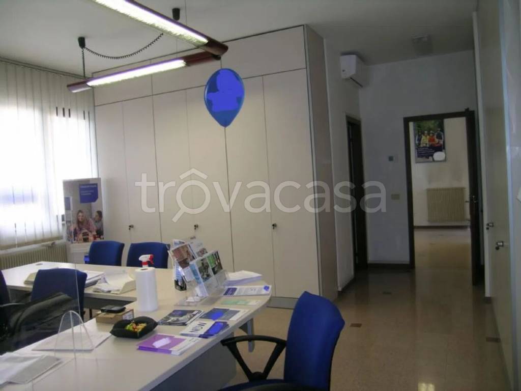 ufficio in vendita a Casarsa della Delizia