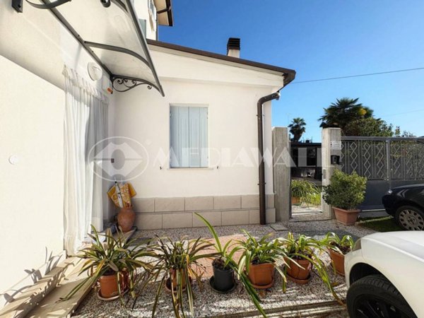 casa indipendente in vendita a Casarsa della Delizia