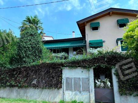 casa indipendente in vendita a Casarsa della Delizia