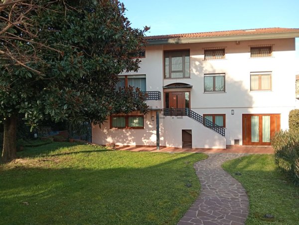 casa indipendente in vendita a Casarsa della Delizia in zona Villa Sile