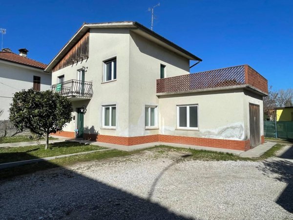 casa indipendente in vendita a Casarsa della Delizia in zona San Giovanni