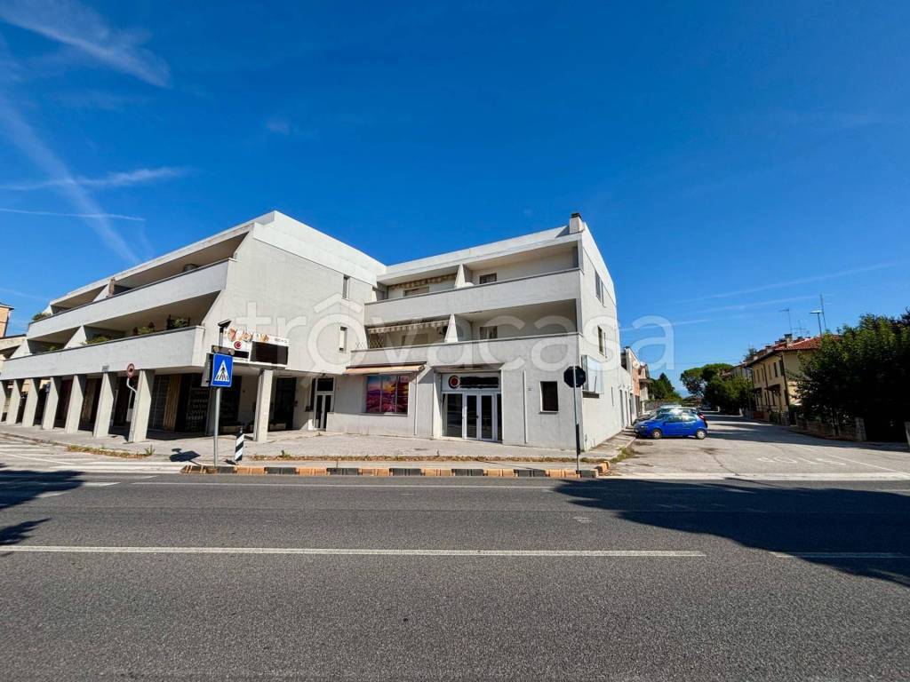 negozio in vendita a Casarsa della Delizia