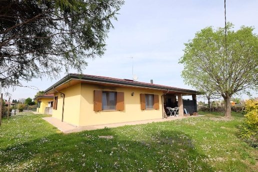 casa indipendente in vendita a Casarsa della Delizia