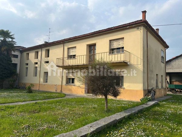 casa indipendente in vendita a Casarsa della Delizia