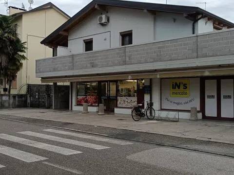 negozio in vendita a Casarsa della Delizia