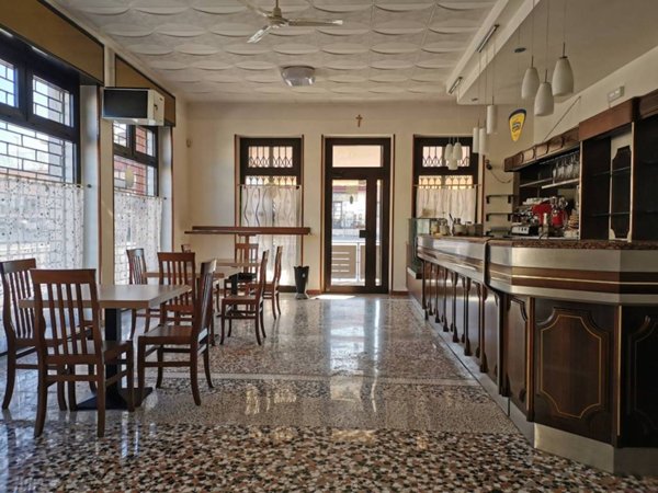 negozio in vendita a Casarsa della Delizia