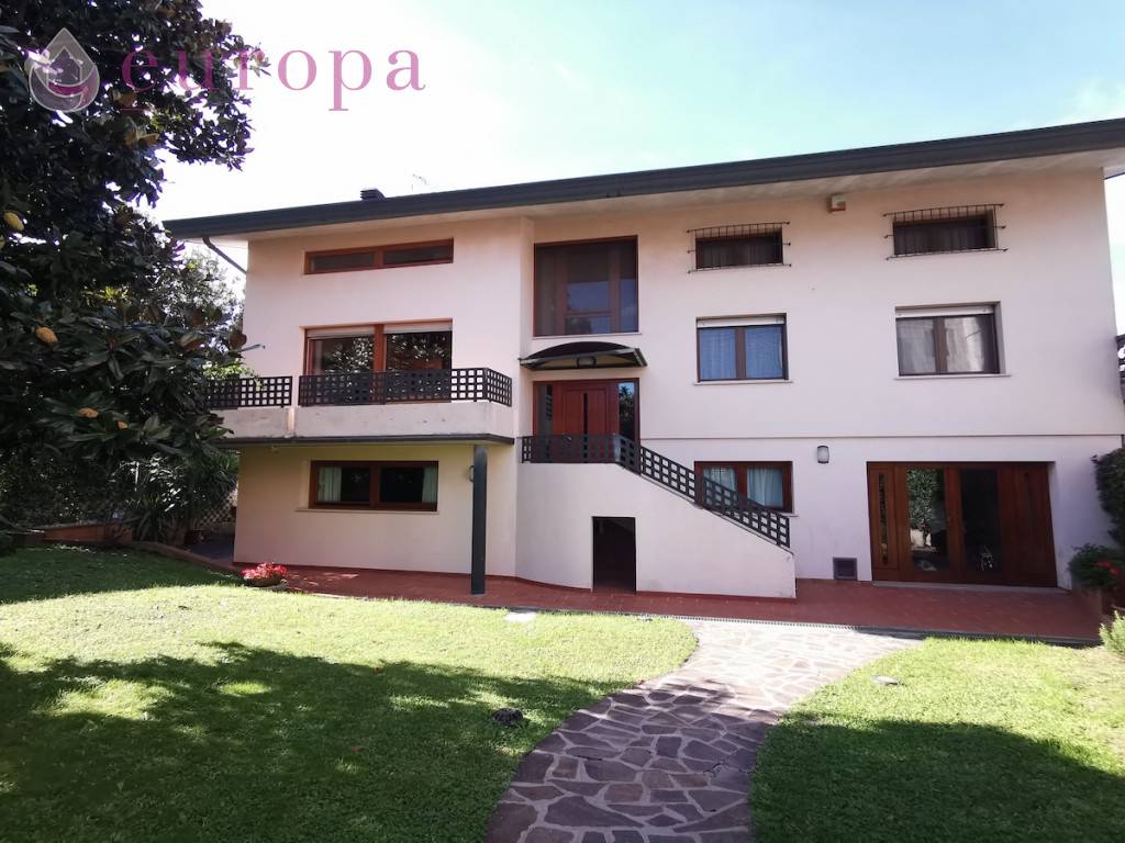 casa indipendente in vendita a Casarsa della Delizia in zona San Giovanni