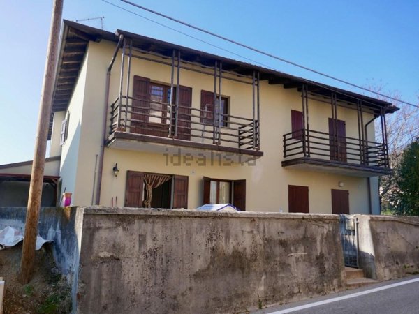 casa indipendente in vendita a Castelnovo del Friuli in zona Oltrerugo