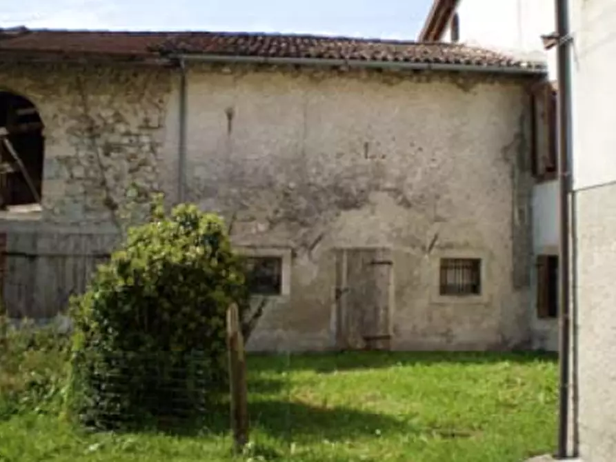 locale di sgombero in vendita a Castelnovo del Friuli in zona Paludea