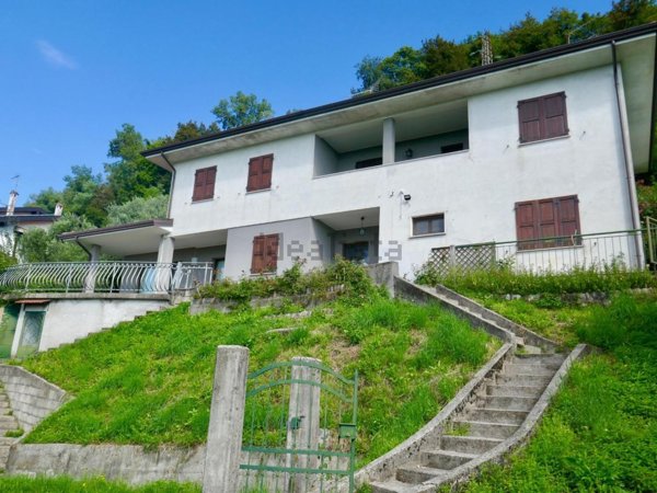 casa indipendente in vendita a Castelnovo del Friuli in zona Oltrerugo