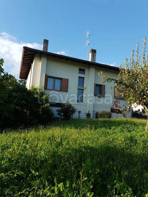 casa indipendente in vendita a Castelnovo del Friuli
