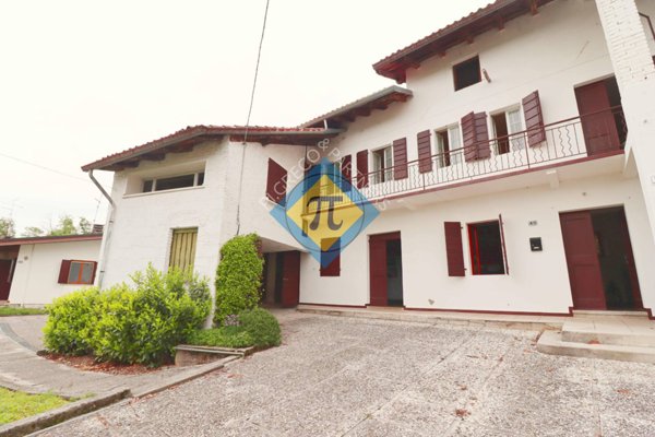 casa indipendente in vendita a Cavasso Nuovo