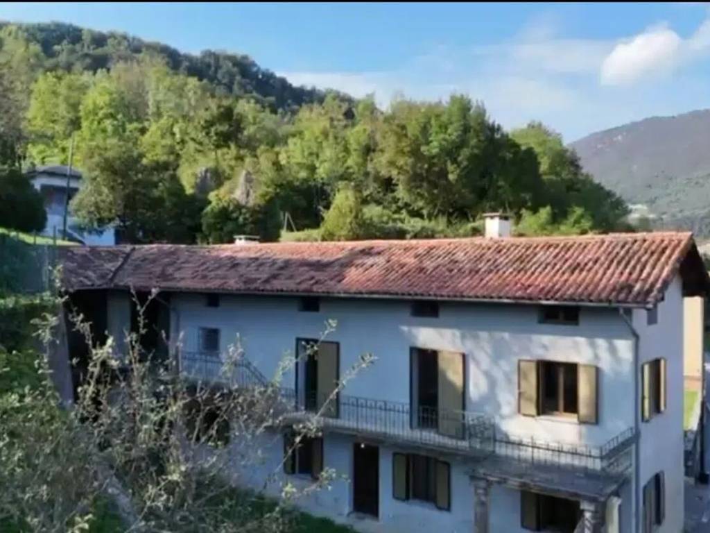 casa indipendente in vendita a Cavasso Nuovo