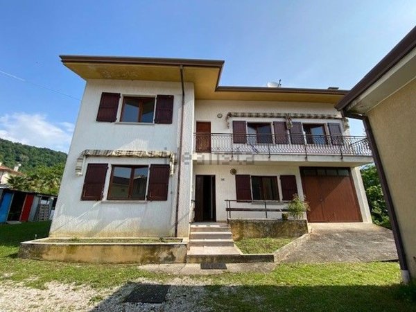 casa indipendente in vendita a Cavasso Nuovo