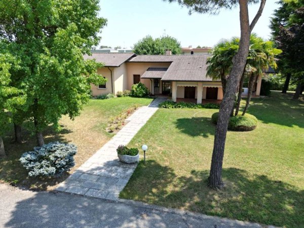 casa indipendente in vendita a Chions