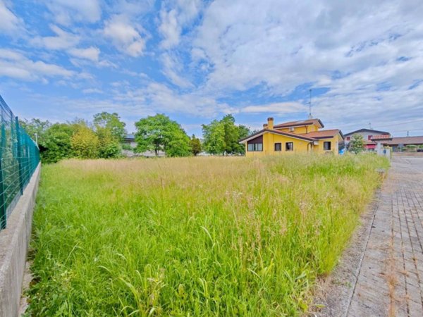 negozio in vendita a Chions