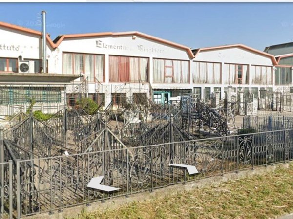 locale commerciale in vendita a Chions