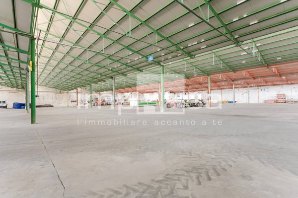 locale commerciale in vendita a Chions in zona Villotta