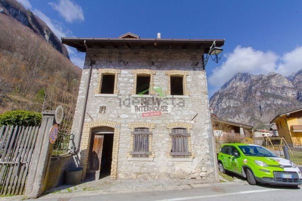 appartamento in vendita a Cimolais
