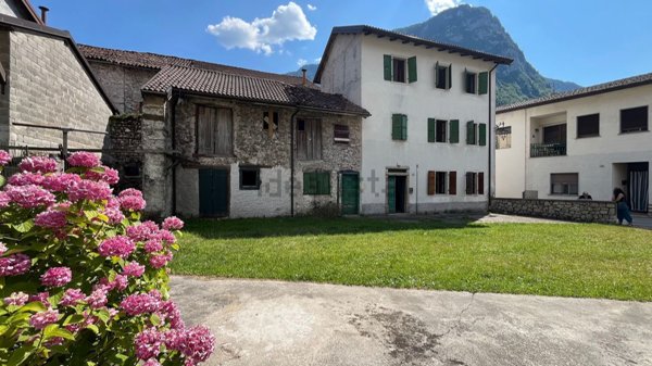 casa indipendente in vendita a Cimolais
