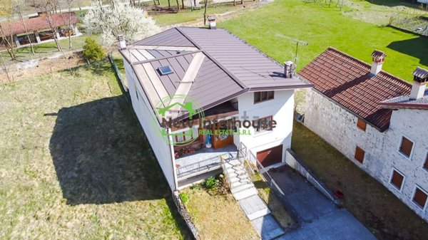 casa indipendente in vendita a Cimolais