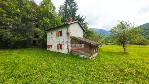 appartamento in vendita a Claut