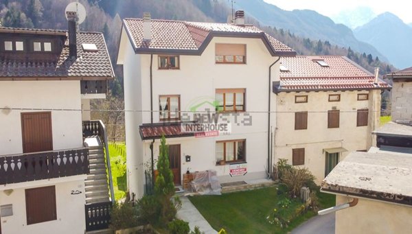 casa indipendente in vendita a Claut