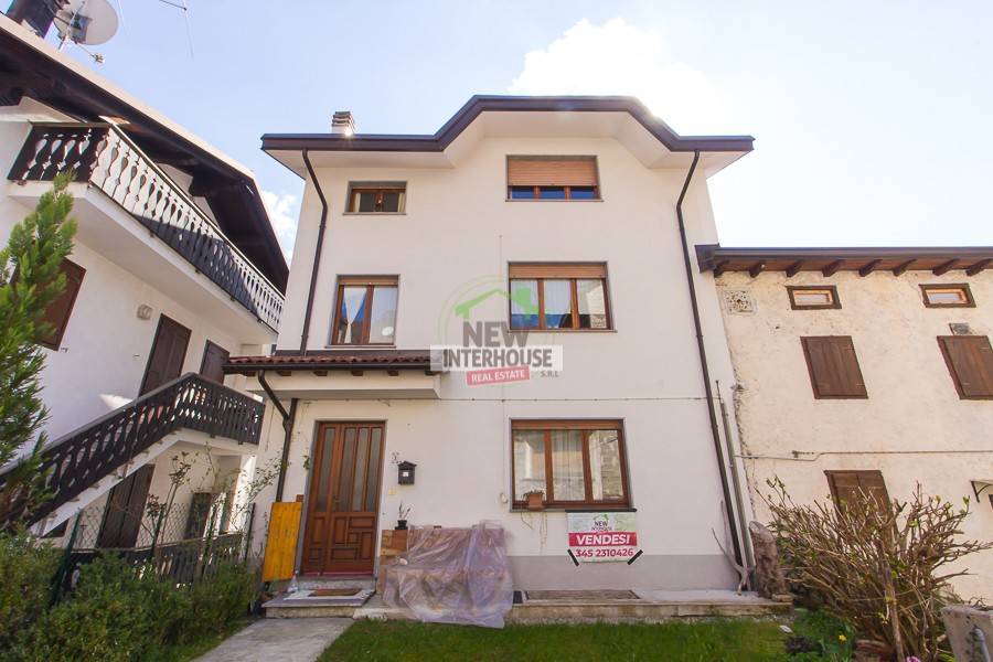 casa indipendente in vendita a Claut