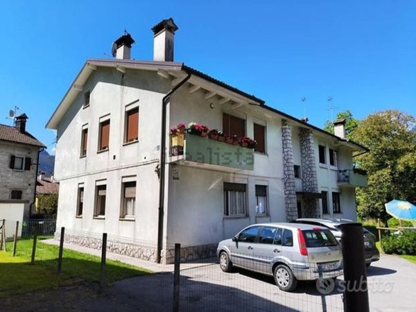 appartamento in vendita a Claut in zona Creppi