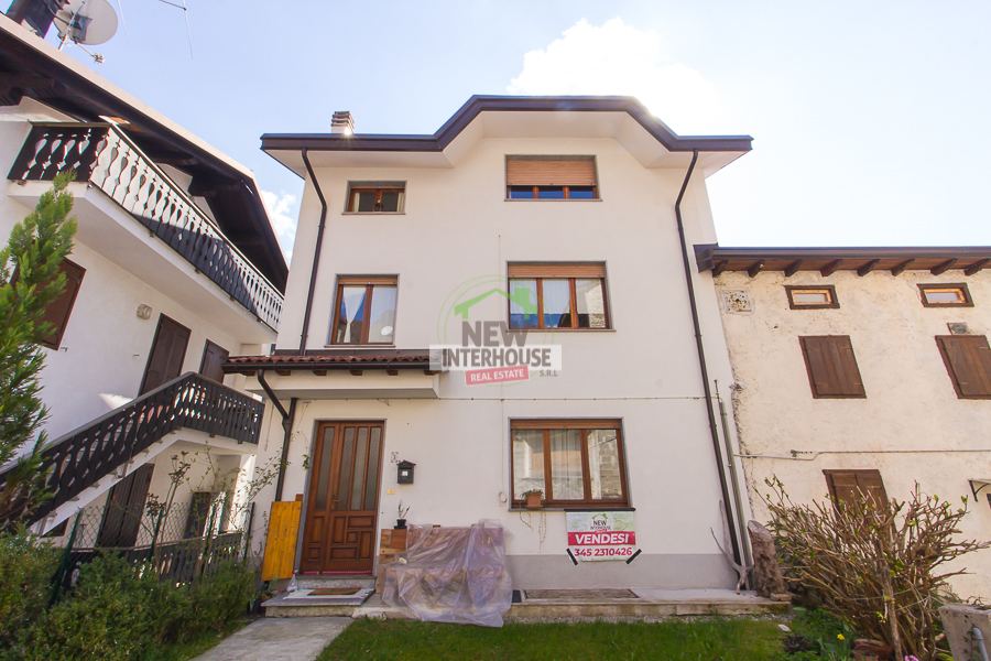 appartamento in vendita a Claut in zona Creppi