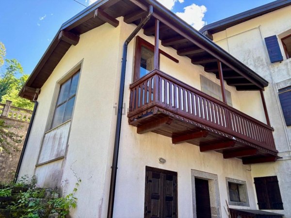 casa indipendente in vendita a Clauzetto