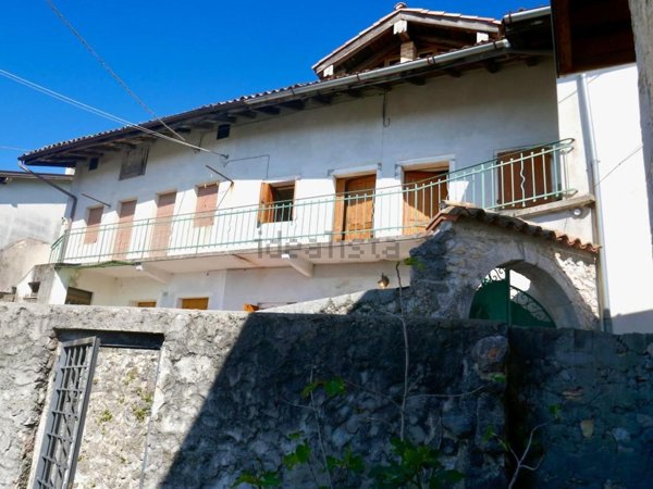 casa indipendente in vendita a Clauzetto