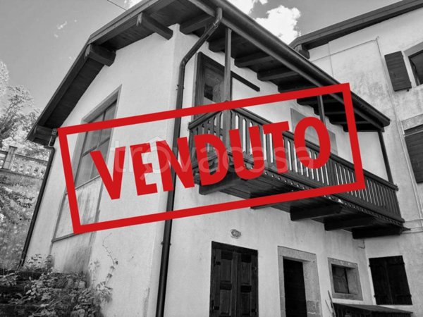 casa indipendente in vendita a Clauzetto