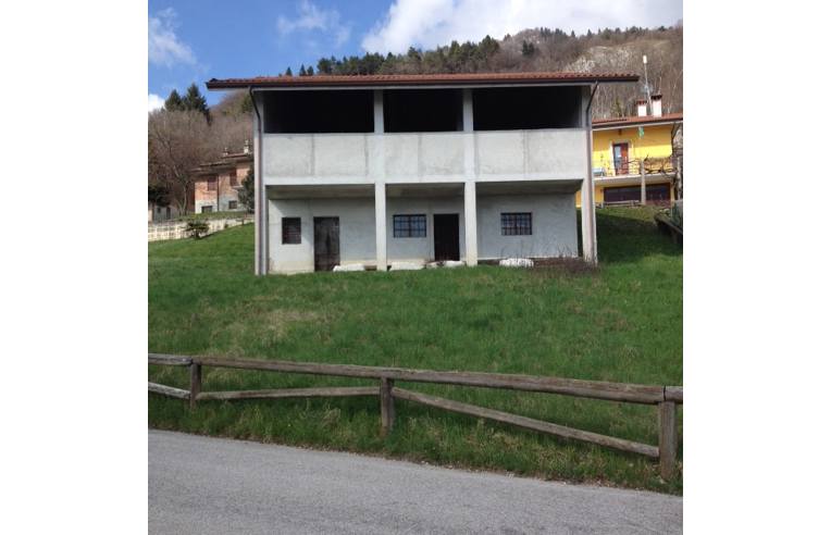 casa indipendente in vendita a Clauzetto