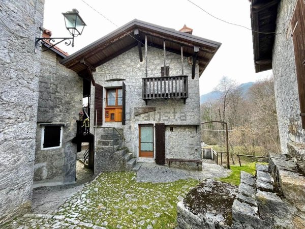 casa indipendente in vendita a Clauzetto