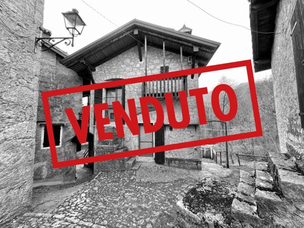 casa indipendente in vendita a Clauzetto