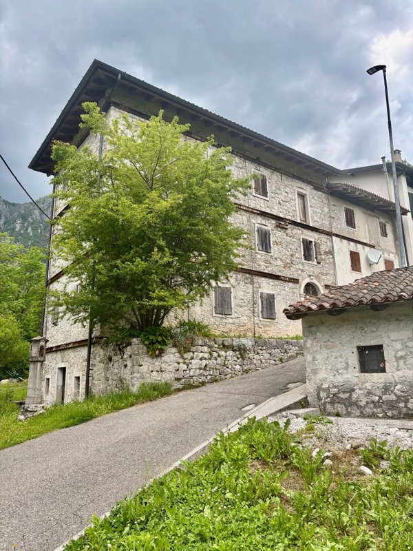 casa indipendente in vendita a Clauzetto