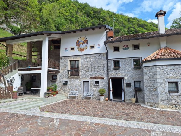 casa indipendente in vendita a Clauzetto