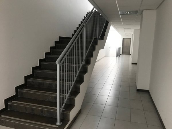 locale commerciale in vendita a Cordenons