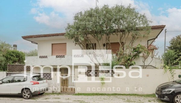 casa indipendente in vendita a Cordenons