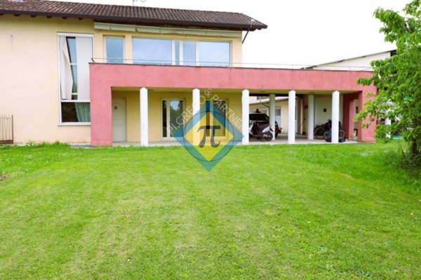 casa indipendente in vendita a Cordenons
