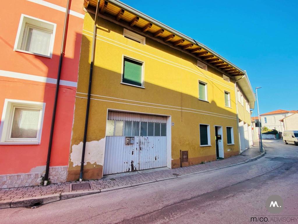 casa indipendente in vendita a Cordenons