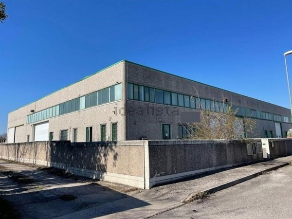 capannone in vendita a Cordenons