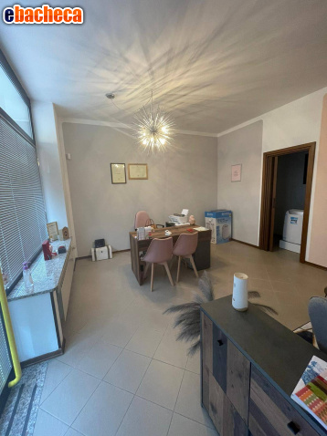 locale commerciale in vendita a Cordenons